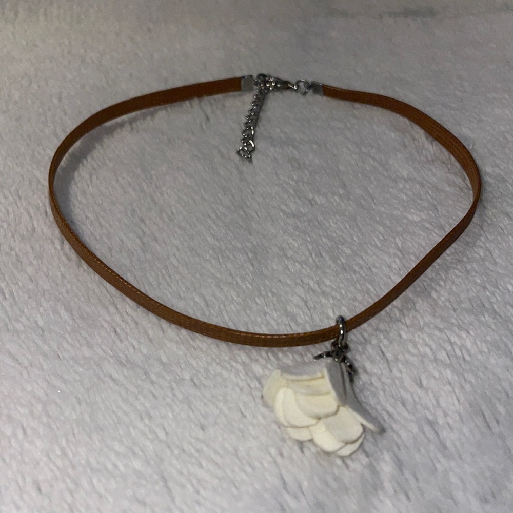 flower choker!
